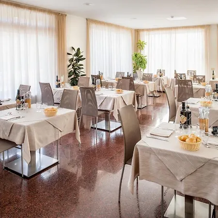 Hotel Virginia Diano Marina